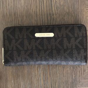 Michael Kors logo zip wallet